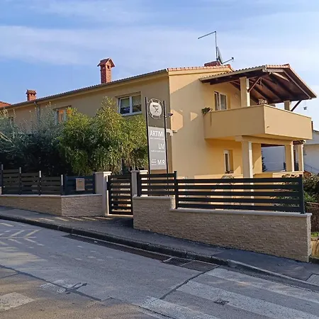 Apartment Mir Pula Exterior photo