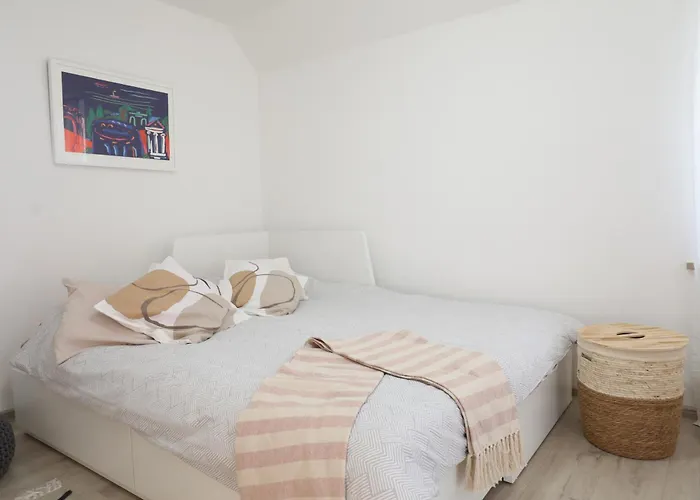 Apartment Mir